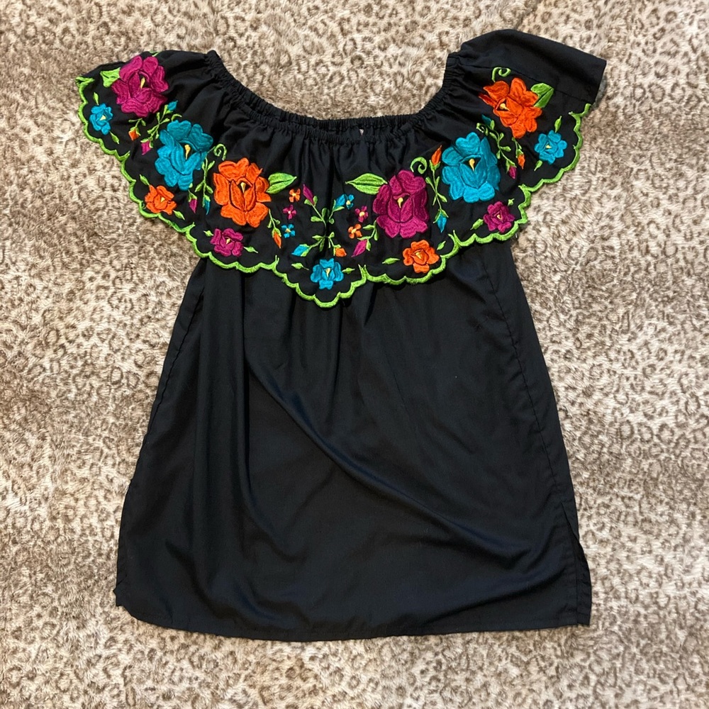 Artisanal Floral Off the Shoulder Mexican Top